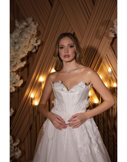 3 BOYUTLU HELEN GELINLIK